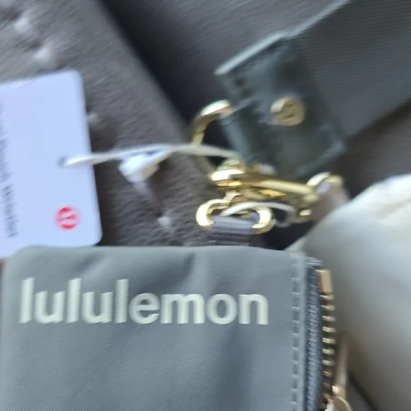 lululemon athletica Gray and Cream Key & Card Holders - Picture 2 of 7